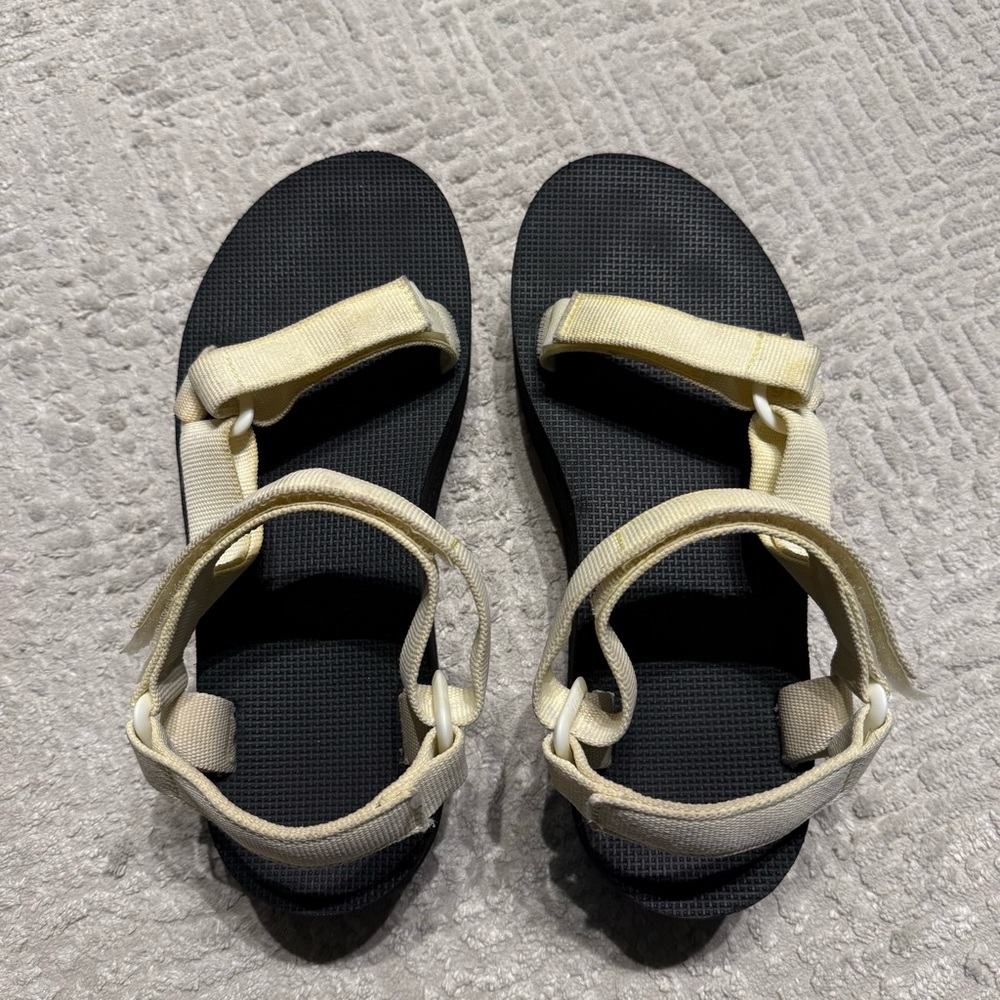 Teva Flatform Universal Sandal Cream/yellow Size 9